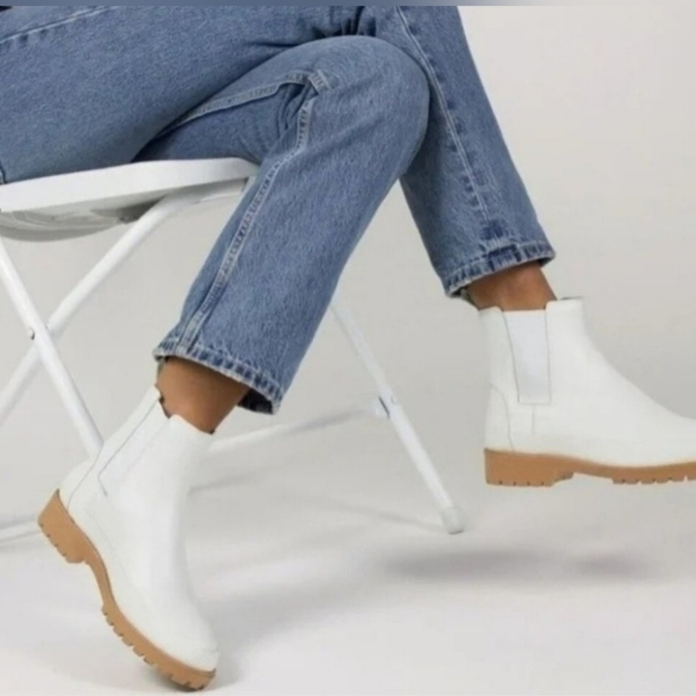 Size 8.5 - New REBECCA ALLEN Cream All Weather Chelsea Boots
